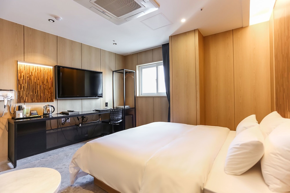 Standard Room - Photo 7