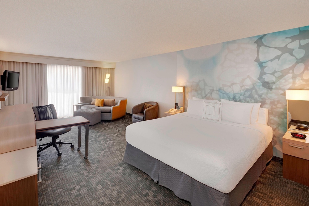 Room, 1 King Bed - Photo 2