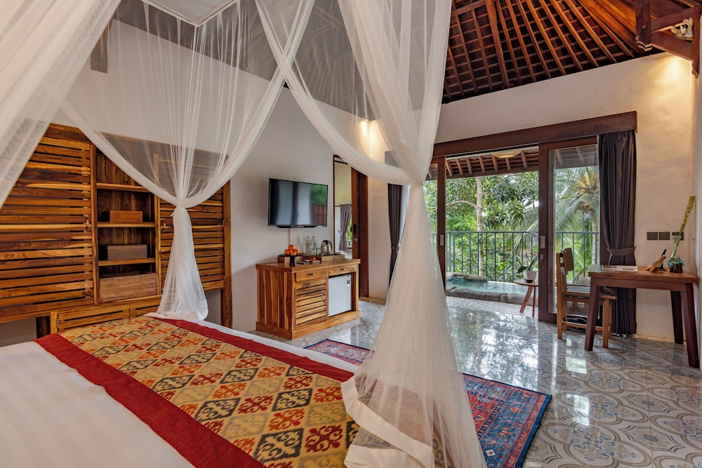 Treetop Suite Pool