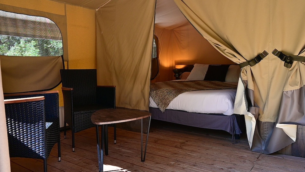 Standard tent (River 1)