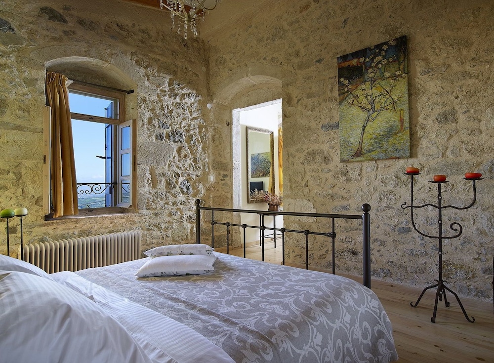 Suite photo 1