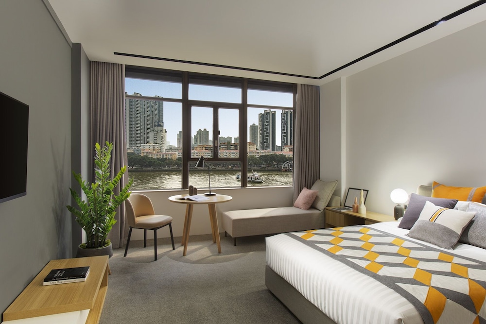 Ln Deluxe River View King Bed Studio photo 1