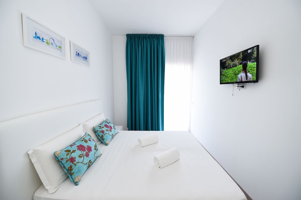 Double Room, Balcony
