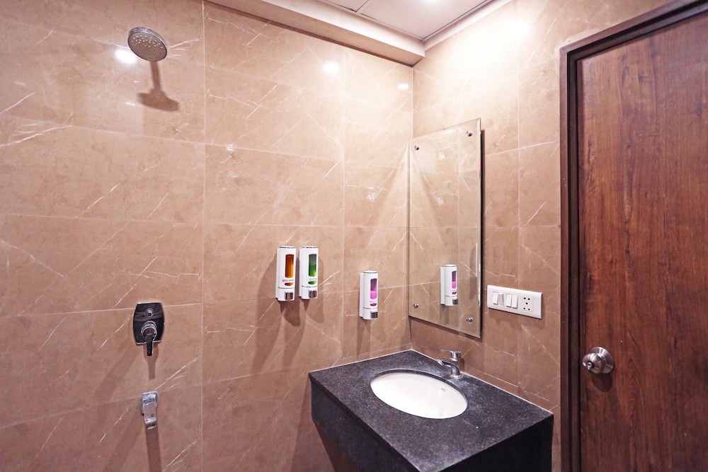 Deluxe Double or Twin Room, City View — the supplier's photographs — photo 6