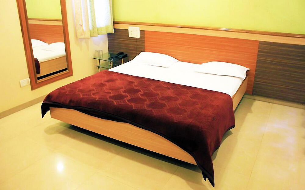 Basic Double Room Single Use, 1 Double Bed, City View photo 2