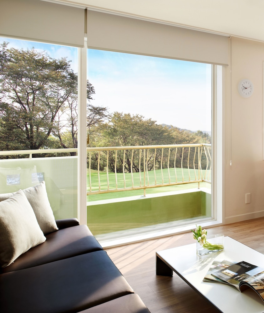 Deluxe Condo (Bed Type) photo 2