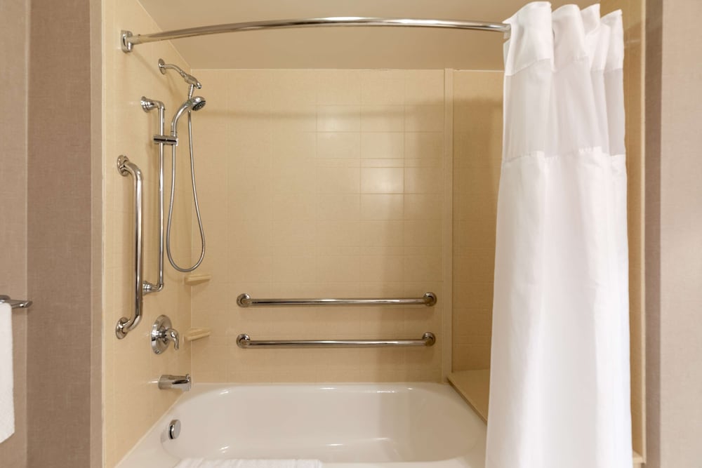 Suite, Accessible, Corner - Photo 5