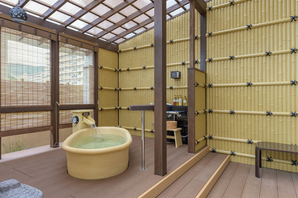 Japanese-Western Style Room KAGUYA with Open-Air Bath