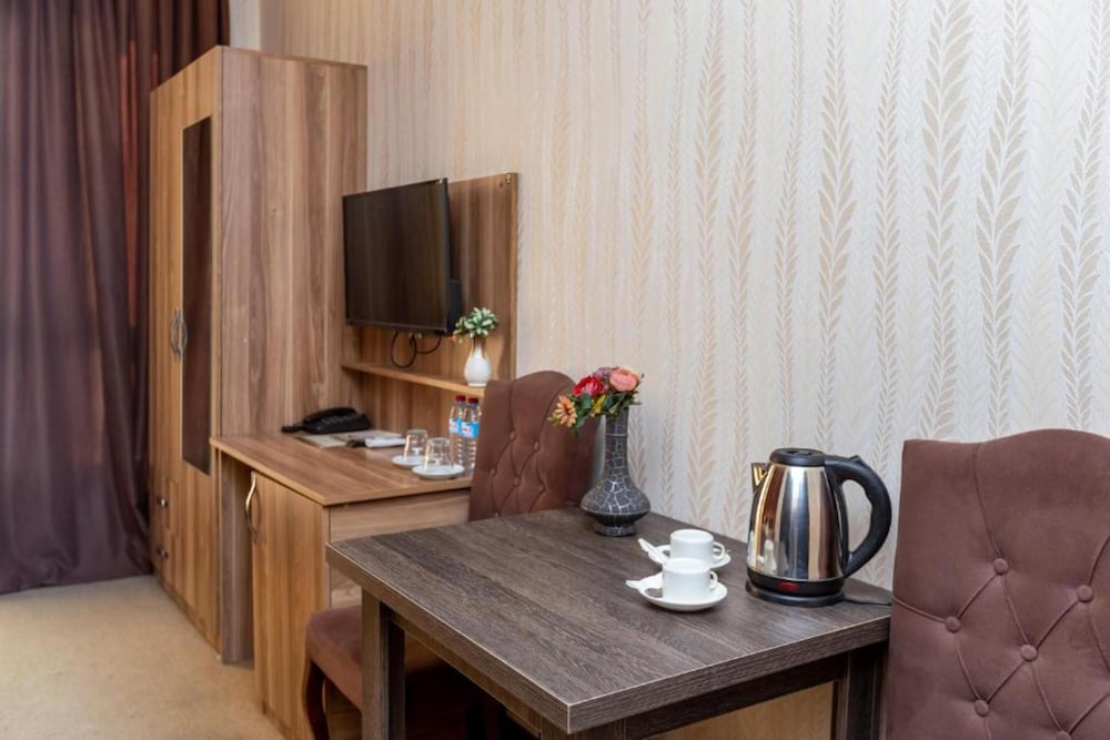 Elite Quadruple Room - Photo 6