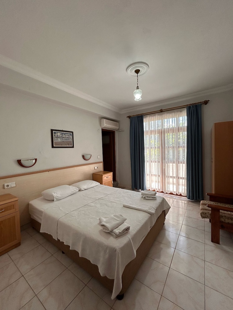 Double or Twin Room photo 1