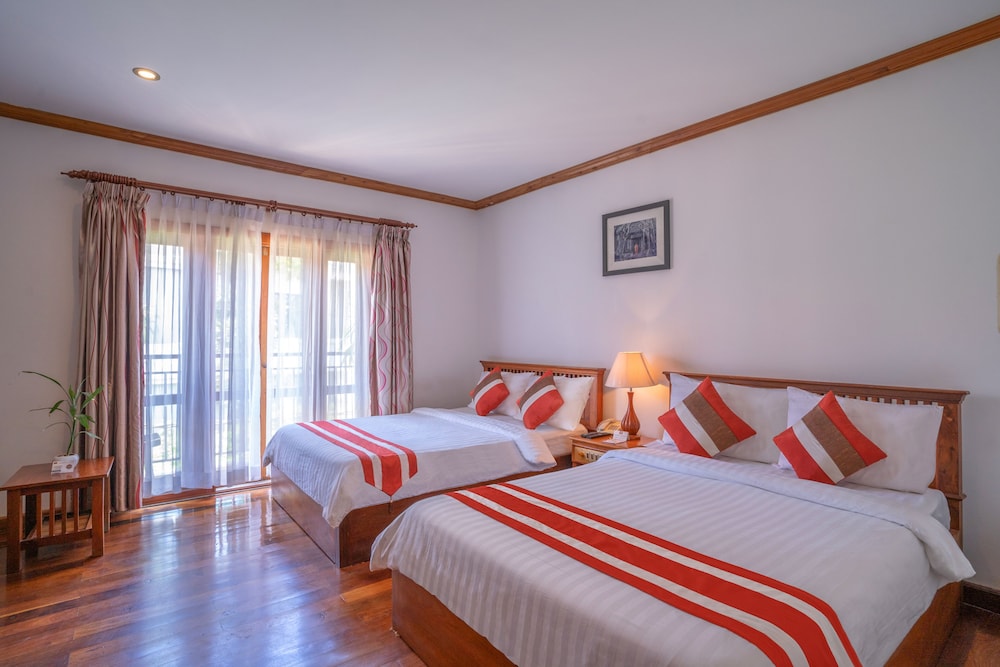 Deluxe Twin Room with Balcony - Photo 1