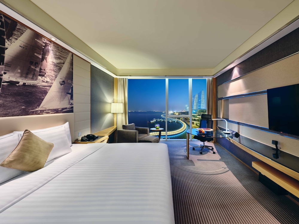 Premium Room, 1 King Bed, Accessible, Lake View