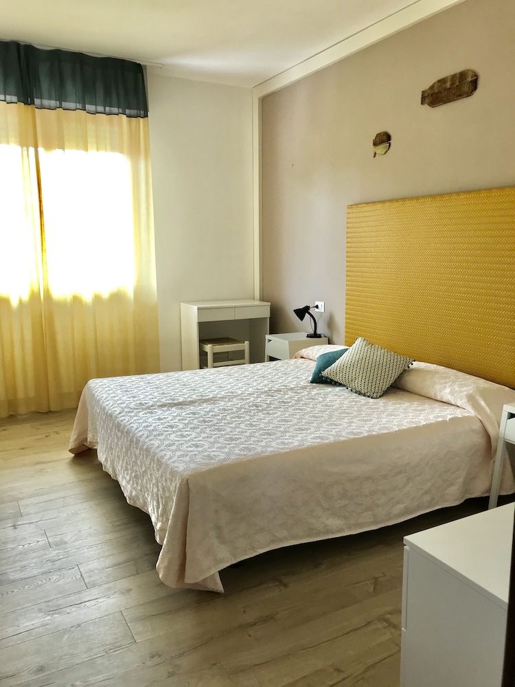 Flexible Room (Room Change) photo 1
