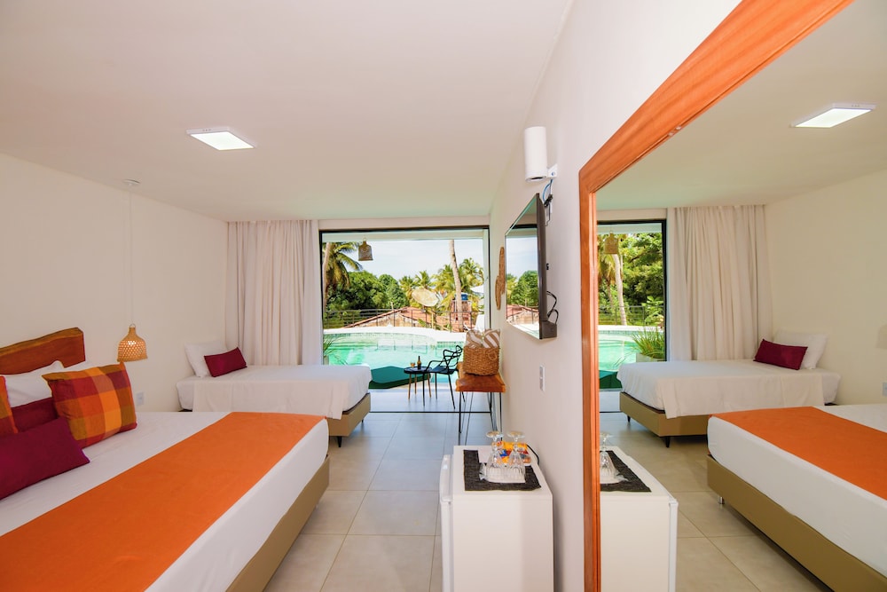 Deluxe Triple Room, Pool View photo 3