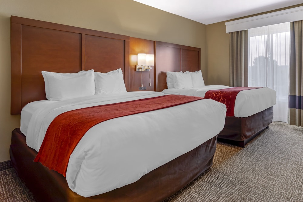 Suite, Multiple Beds, Non Smoking - Photo 2