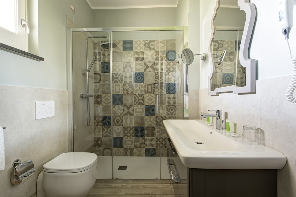 Exclusive Suite - Photo 5