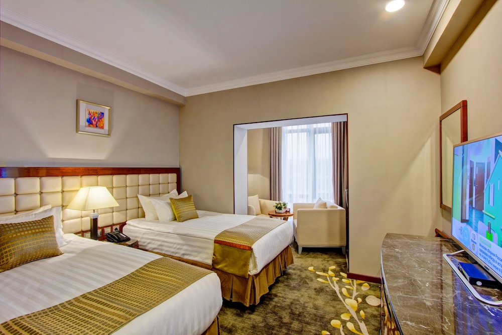 Twin Room, City View photo 3
