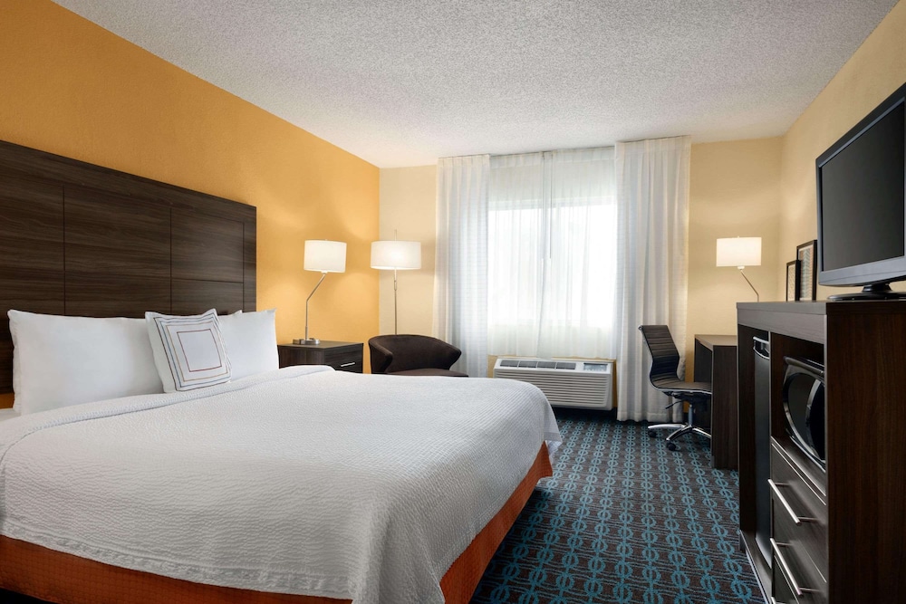 Room, 1 King Bed, Non Smoking - Photo 1