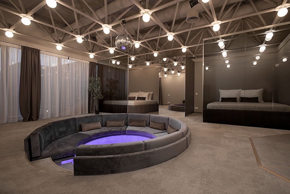 Superior Penthouse, Multiple Beds, City View