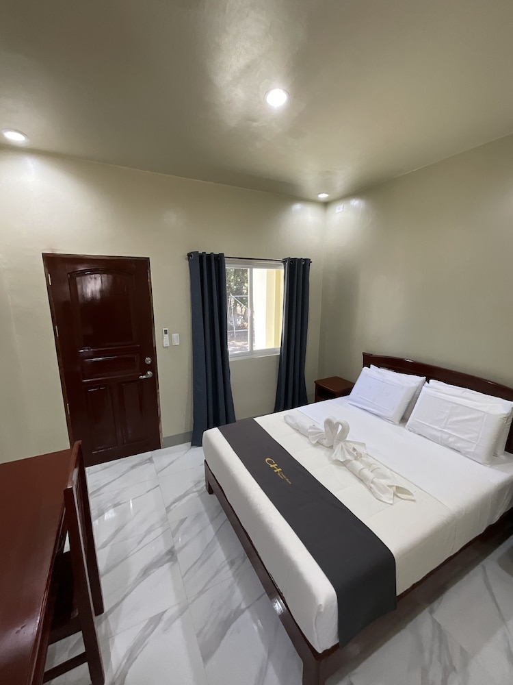 Premium Room, 1 Queen Bed, Pool View