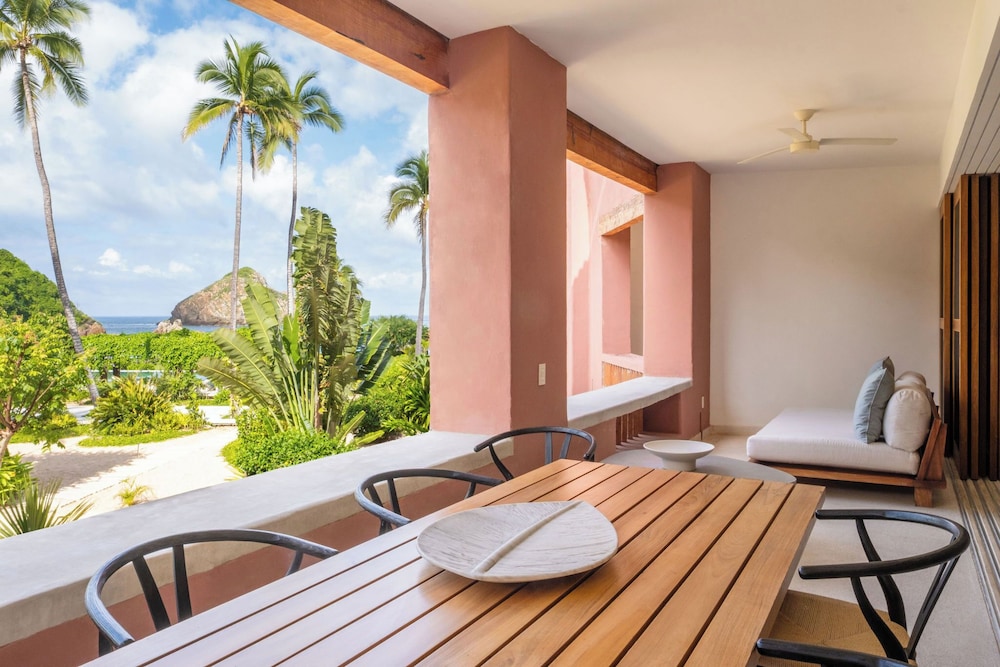 Deluxe Room, Multiple Beds, Terrace, Ocean View (Three Bedroom Residence 113) photo 1