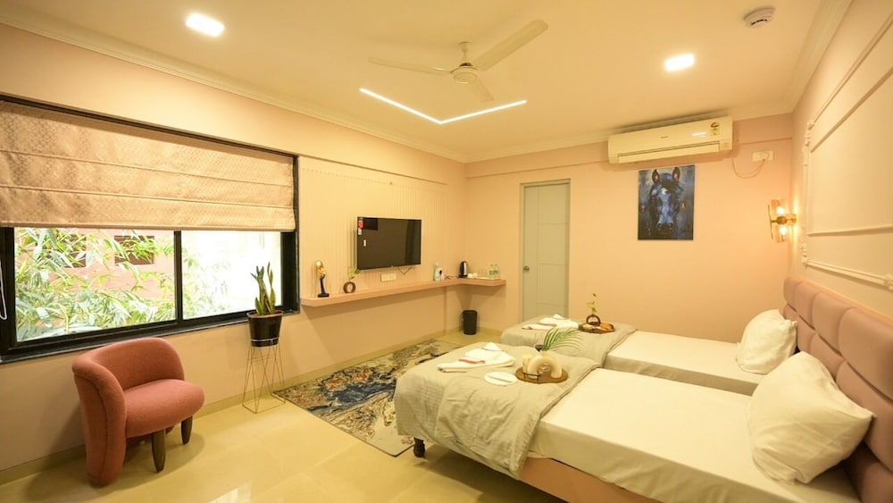 Deluxe Twin Room, Balcony, City View