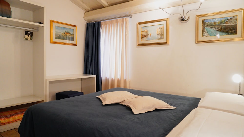 Deluxe Apartment, kitchen, terrace