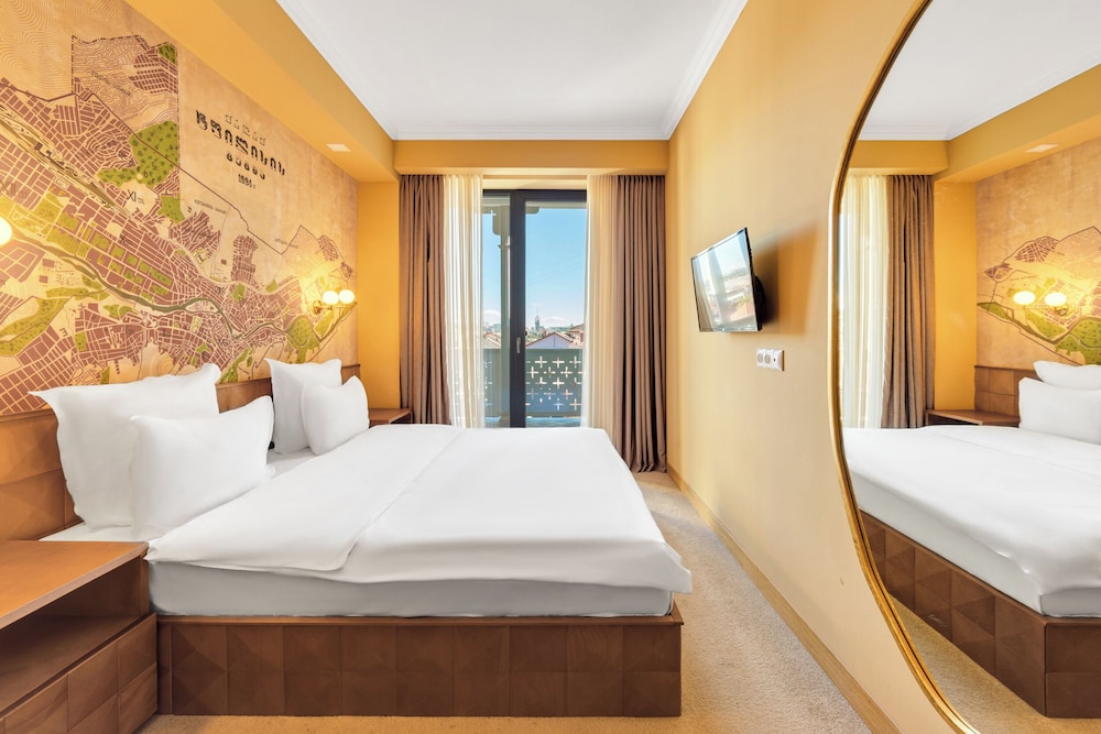 Superior Double Room, City View photo 1