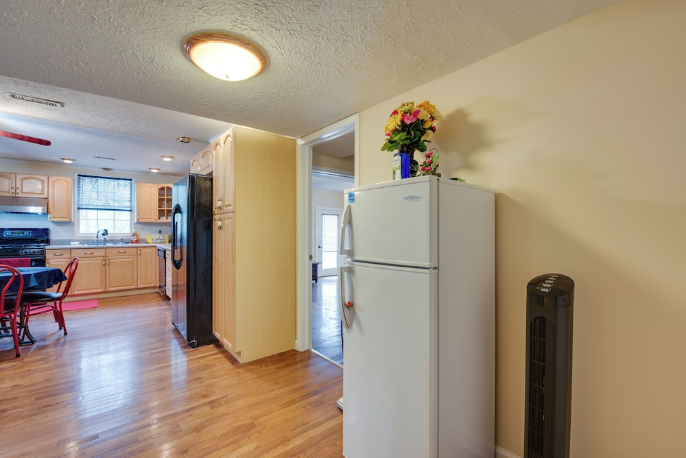 House (Multiple Bedrooms) photo 3