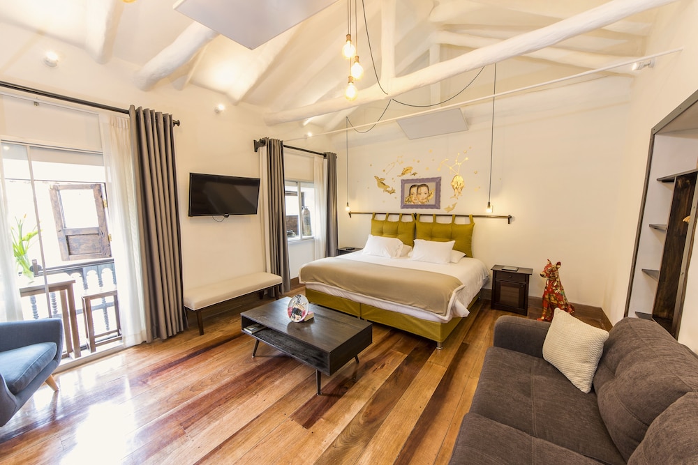 Deluxe Double or Twin Room photo 1