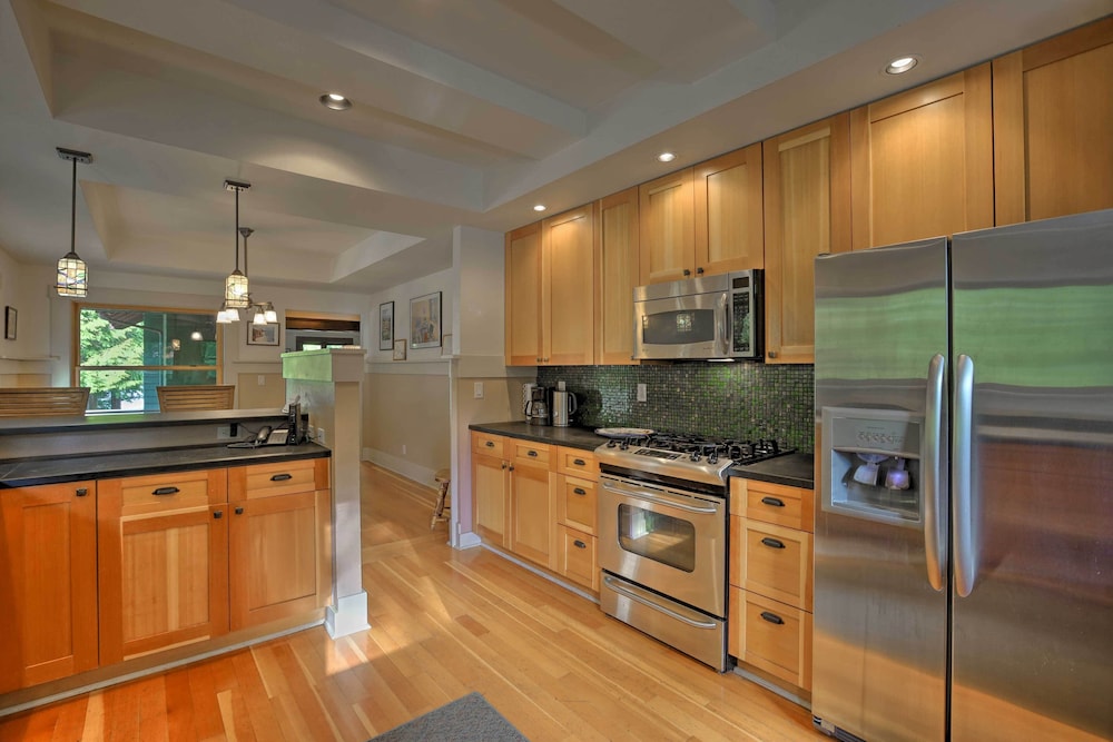 House (4 Bedrooms) photo 2