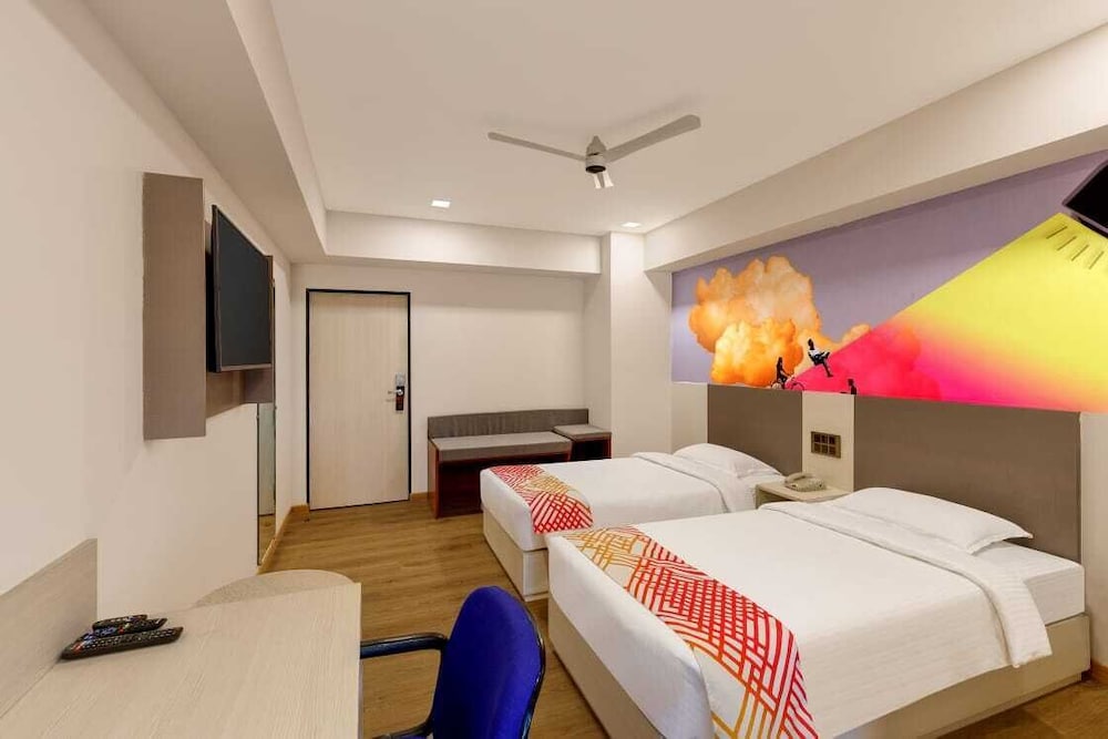 Luxe Twin Room - Photo 1