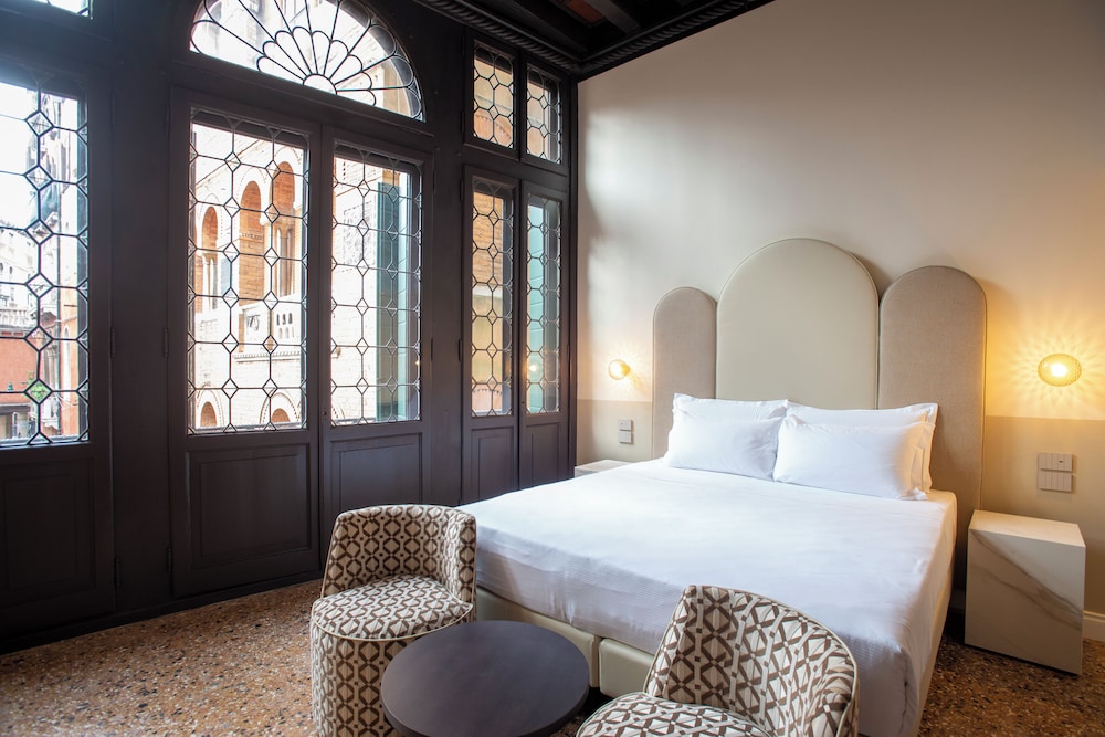 Junior Suite, Canal View photo 1