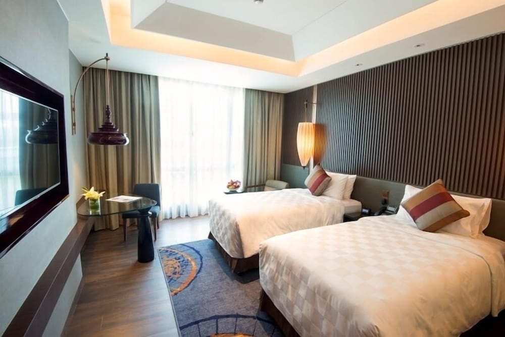 Inya Wing-Premier Room