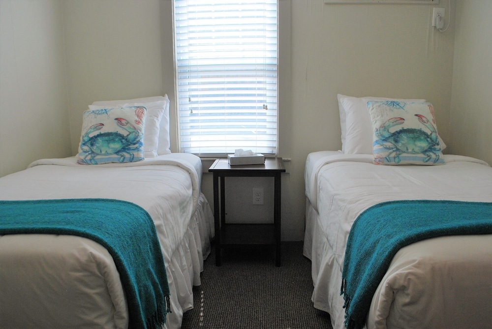 2 Bedroom Side View, 1 Double 2 Twin