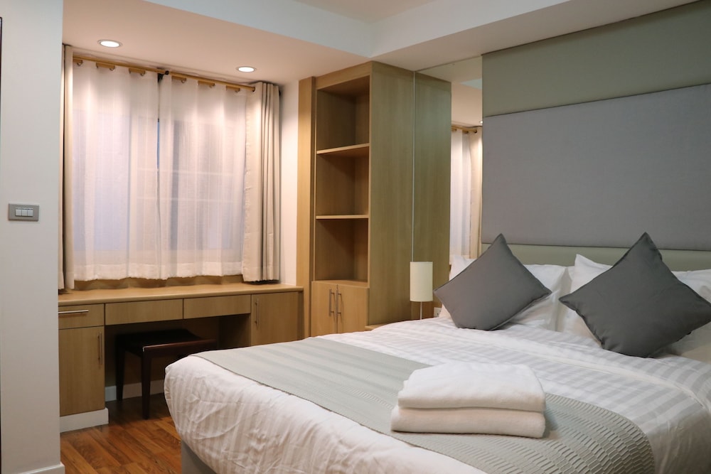 3-Bedroom Apartment (4C) photo 1