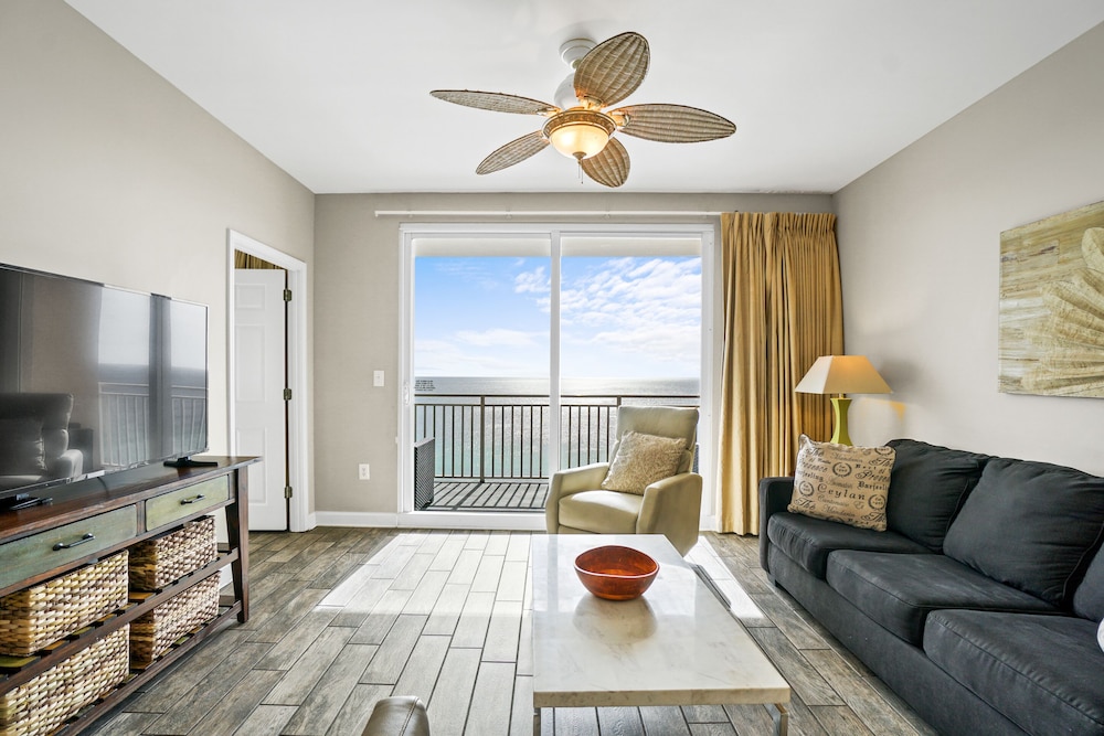 Condo, 2 Bedrooms, Ocean View (1402E) photo 1
