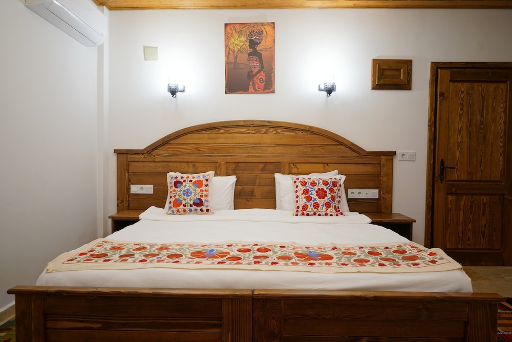 Standard Double Room - Photo 2