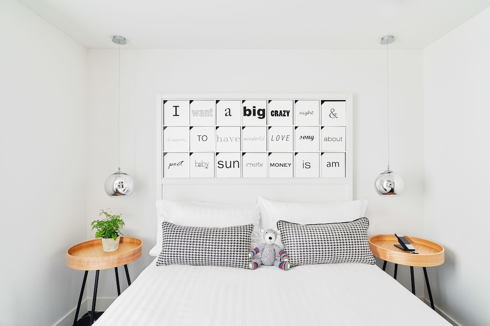 Standard Double Room - Free soft minibar, courtesy tray Chromecast- Digital press photo 2