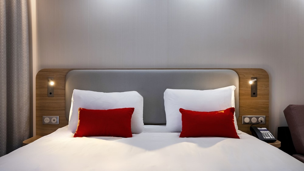 Standard Room, 1 Queen Bed (Free Breakfast) - Photo 3