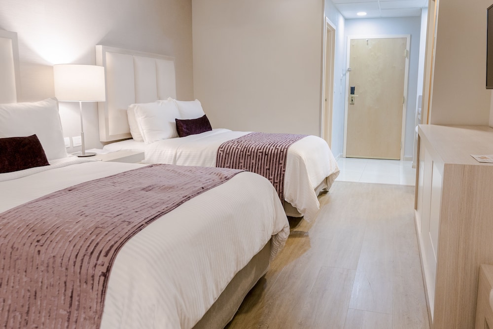 Junior Suite, 2 Double Beds - Photo 1