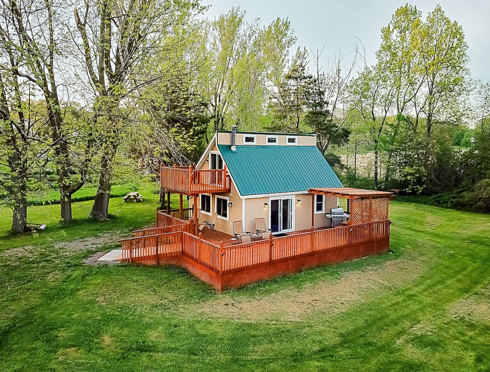 Family Cottage, 3 Bedrooms, Lake View, Lakeside photo 2