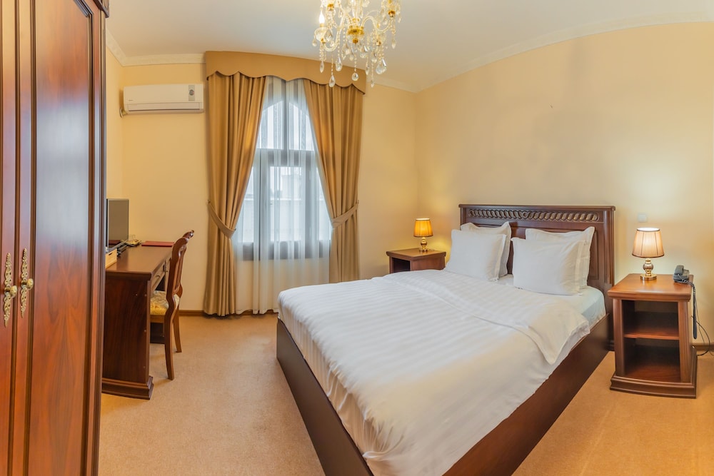 Standard Double Room, 1 Queen Bed photo 3