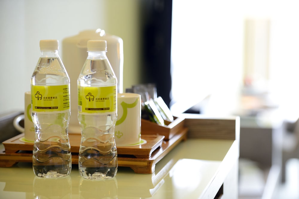 2 Queens Room with Balcony photo 2