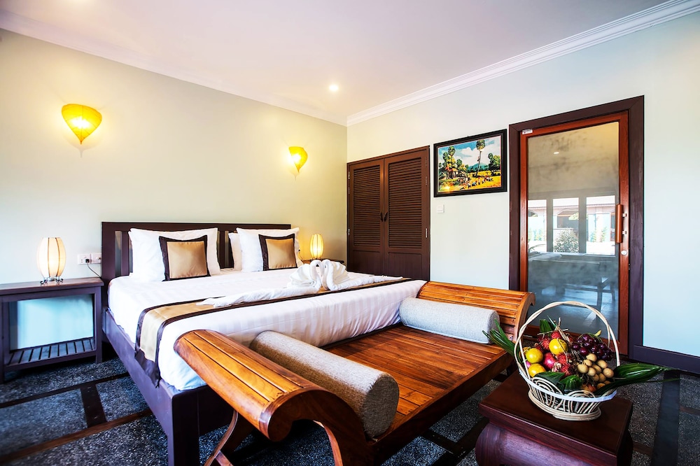 Grand Bungalow