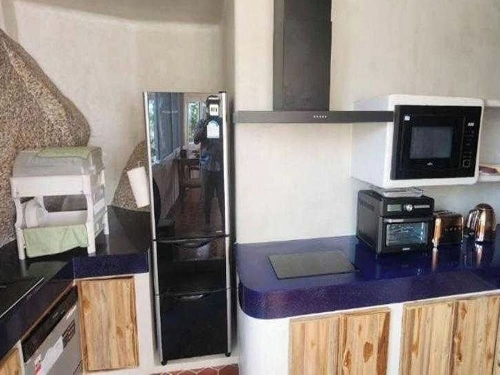 Deluxe Beachfront room with Kitchen - Photo 14