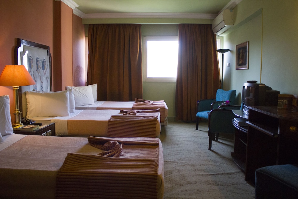 Standard Double Or Twin Room - Photo 31