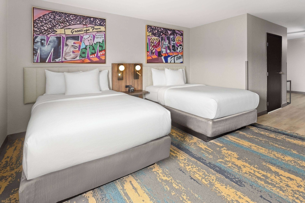 Room, Multiple Beds, Non Smoking (Shower) - Photo 1