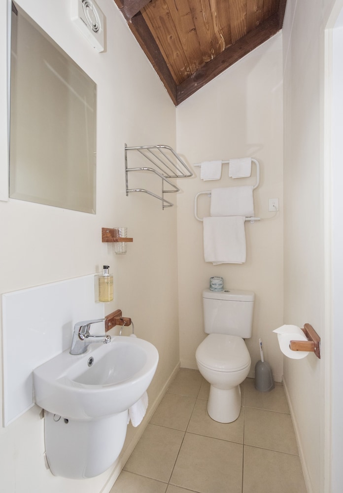 Double or Twin Room, Courtyard Area photo 3