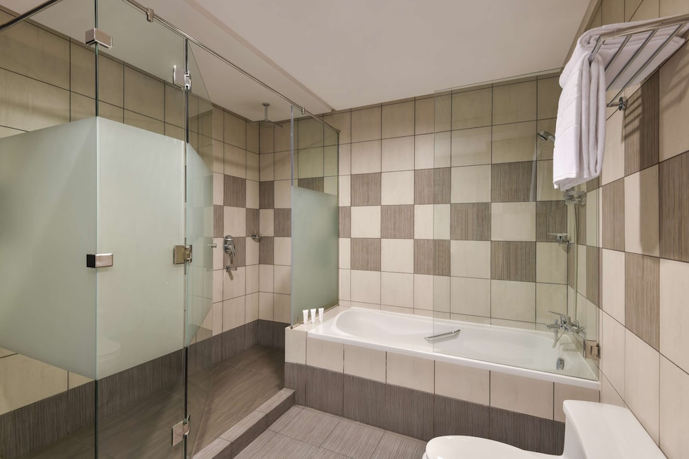 Suite (Deluxe Two Bedroom) - Photo 1